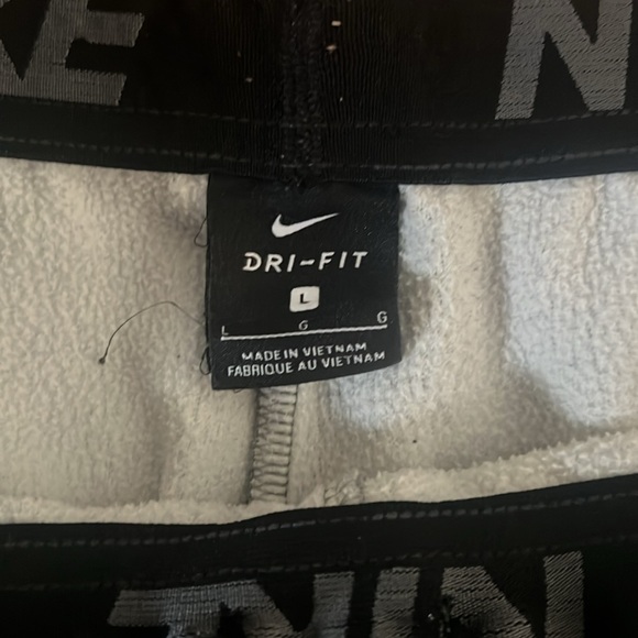 Nike men’s drifit thermal pants in gray with pockets and drawstring in Large - Picture 4 of 6